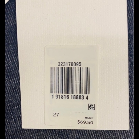 LEVI Midrise Charcoal Grey Jean Short SIZE 27 - Picture 4 of 4